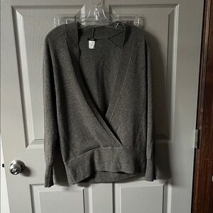 💥J. Crew Women's Charcoal V-Neck Sweater 3/$30